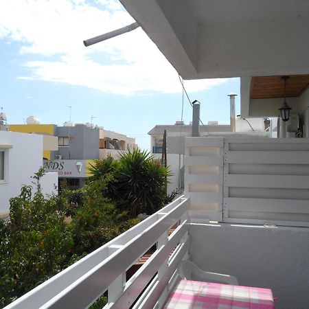 Sunshine Apts, Two Bedroom , Free Internet, No 3 圣纳帕 外观 照片