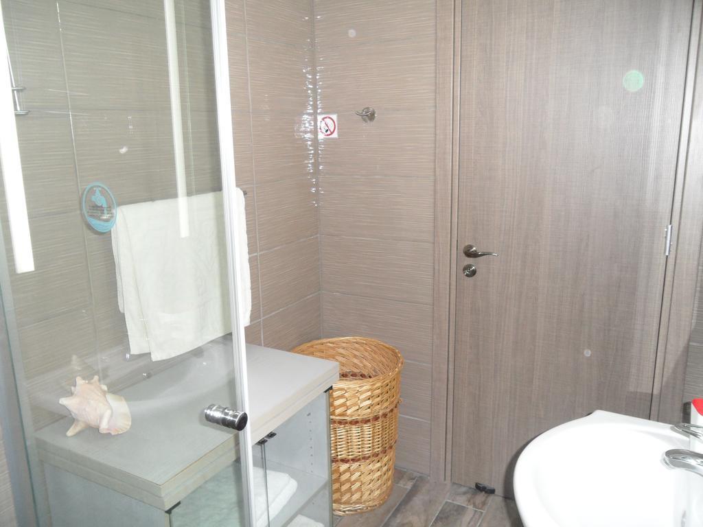 Sunshine Apts, Two Bedroom , Free Internet, No 3 圣纳帕 外观 照片