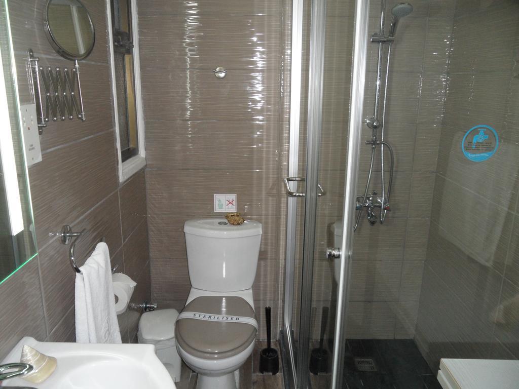 Sunshine Apts, Two Bedroom , Free Internet, No 3 圣纳帕 外观 照片