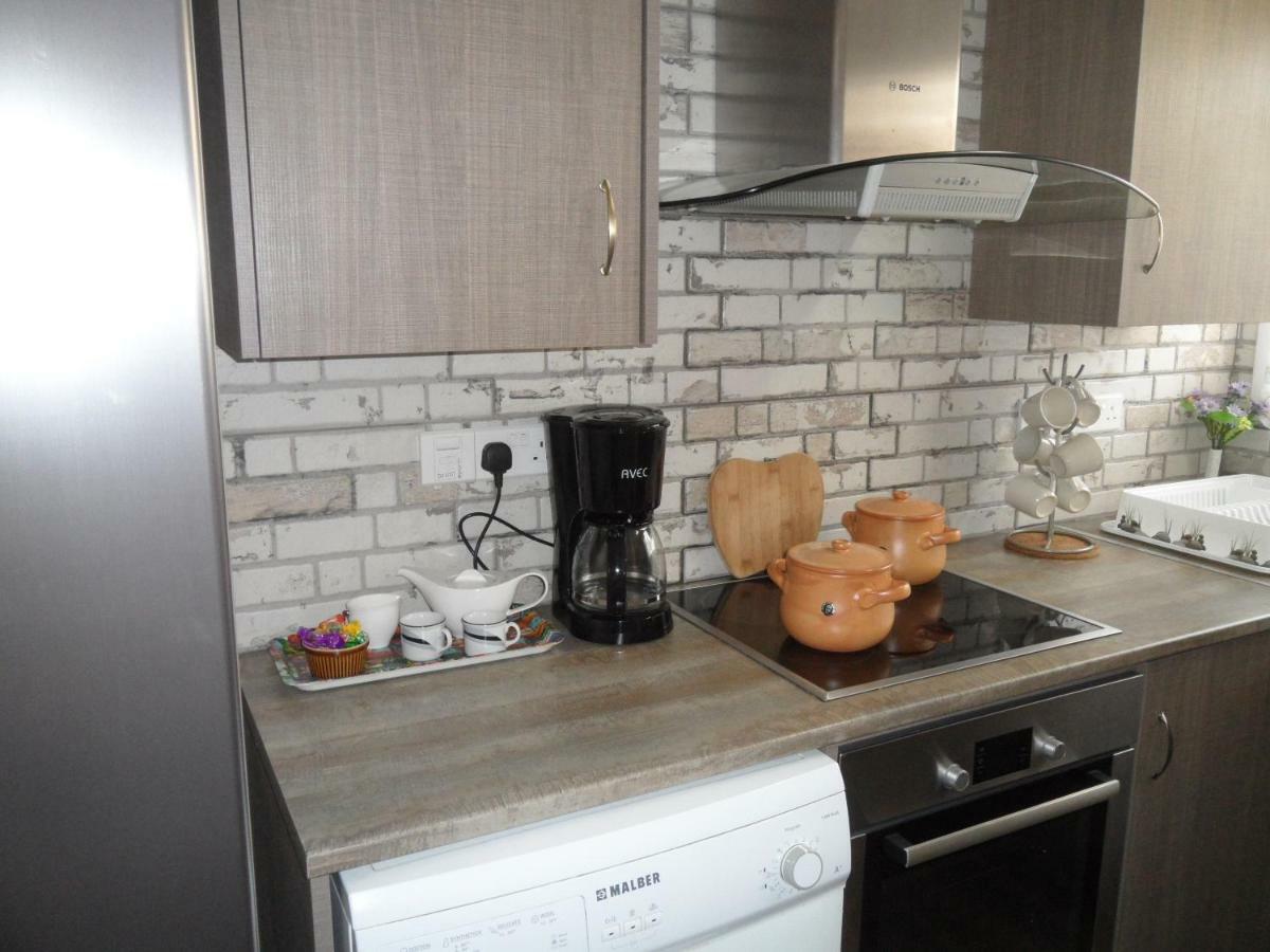 Sunshine Apts, Two Bedroom , Free Internet, No 3 圣纳帕 外观 照片