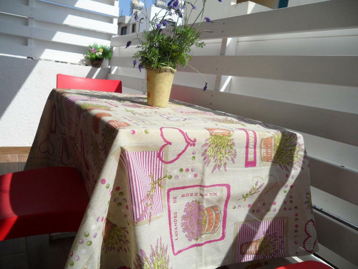 Sunshine Apts, Two Bedroom , Free Internet, No 3 圣纳帕 外观 照片